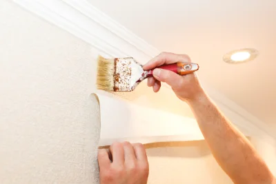 Pose de papier peint à Merey — revêtements muraux et toiles de verre